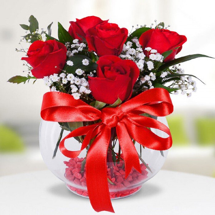 Cam Vazoda 5 Gül aranjmanıl